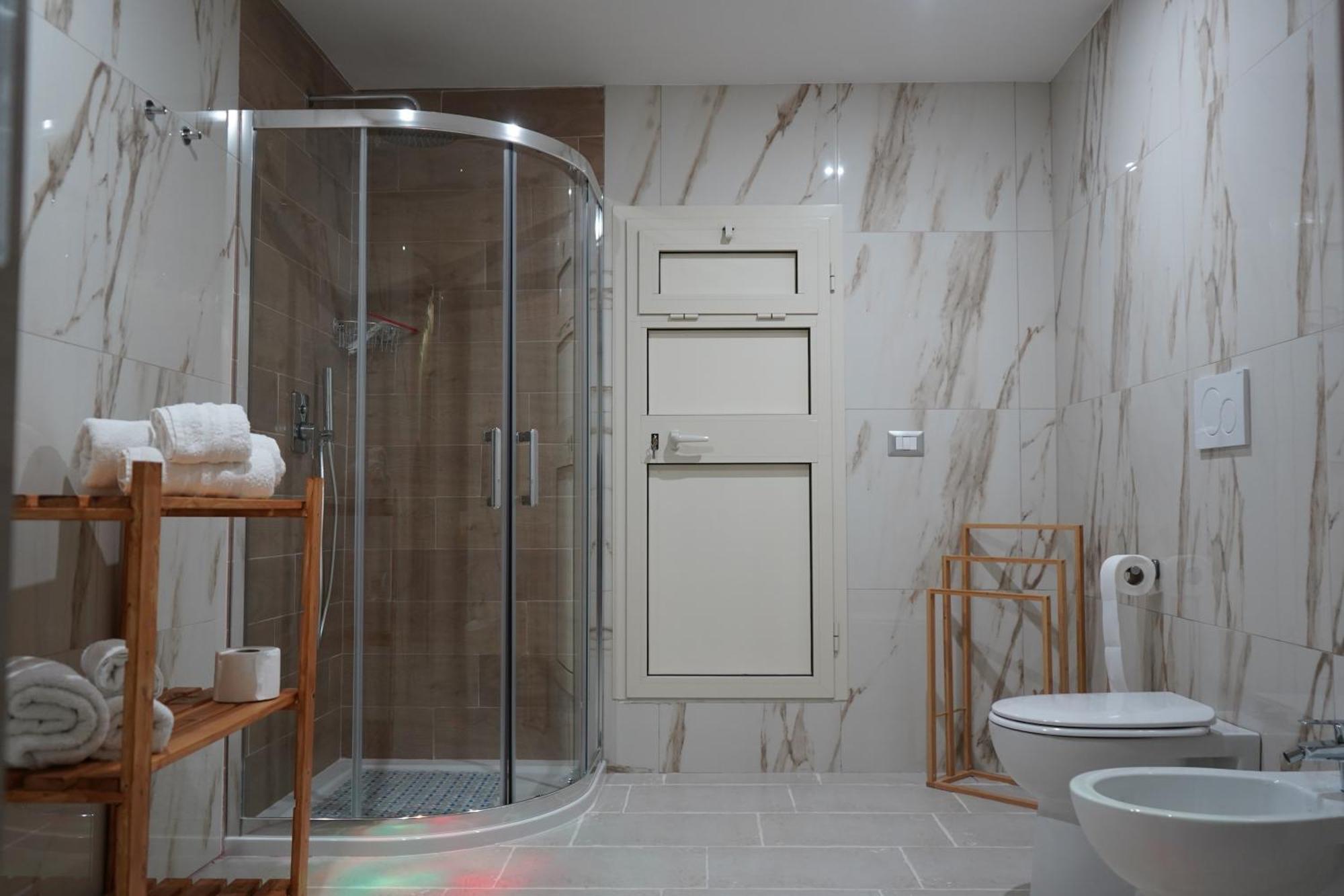 Dimora Antomarti Hotell Bari Exteriör bild